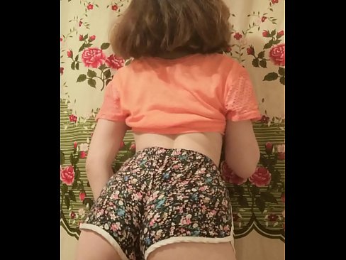 ❤️ Sexy trẻ cô bé cởi bỏ cô ấy quần short trên máy ảnh Fucking ở% vi.hentai-menu.ru%