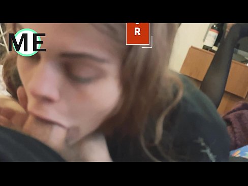 ❤️ Họng tinh ranh, ống quần rách và gót rách rất vui được gặp Fucking ở% vi.hentai-menu.ru%